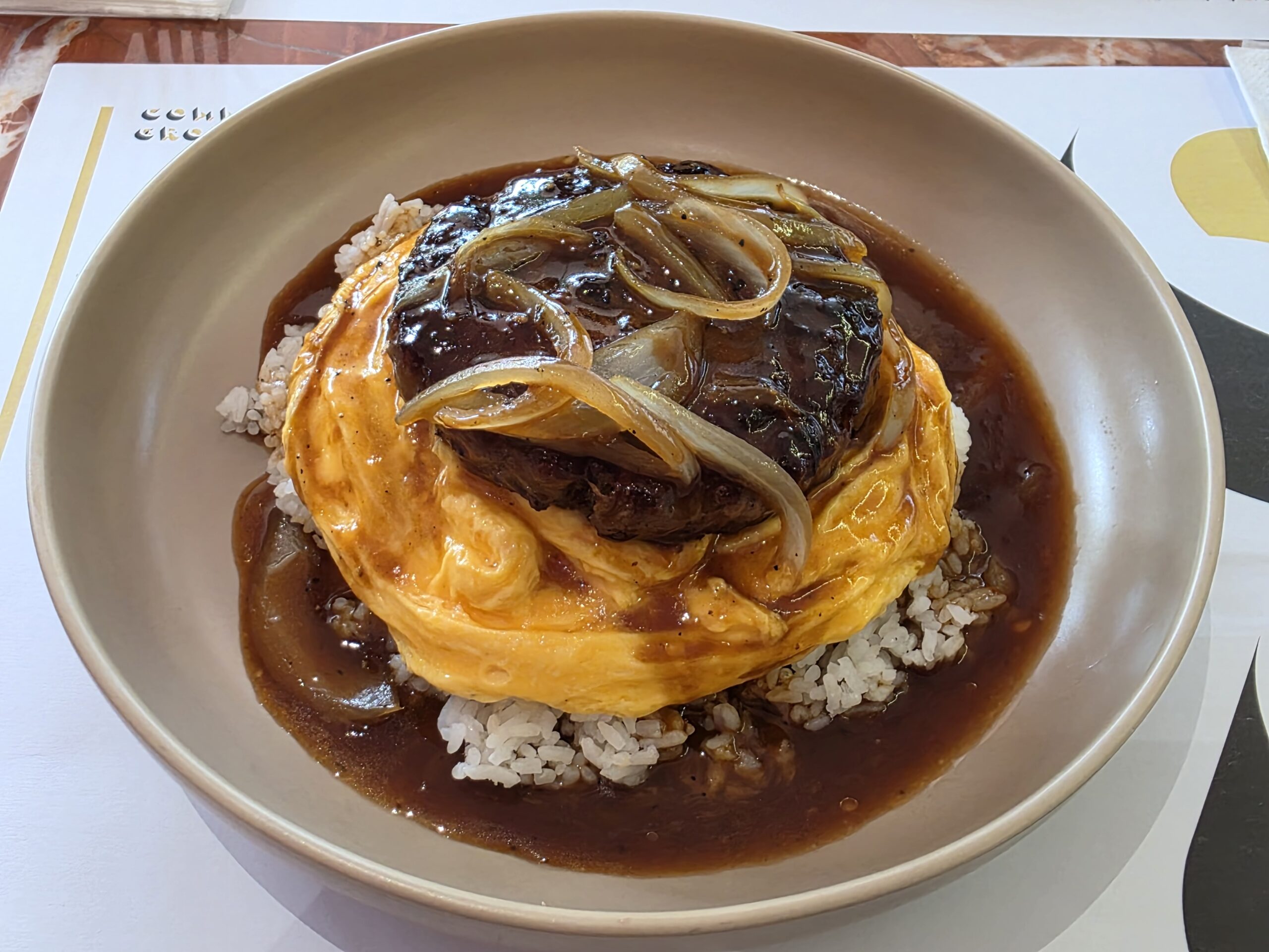 美味しそうなハンバーグステーキ!