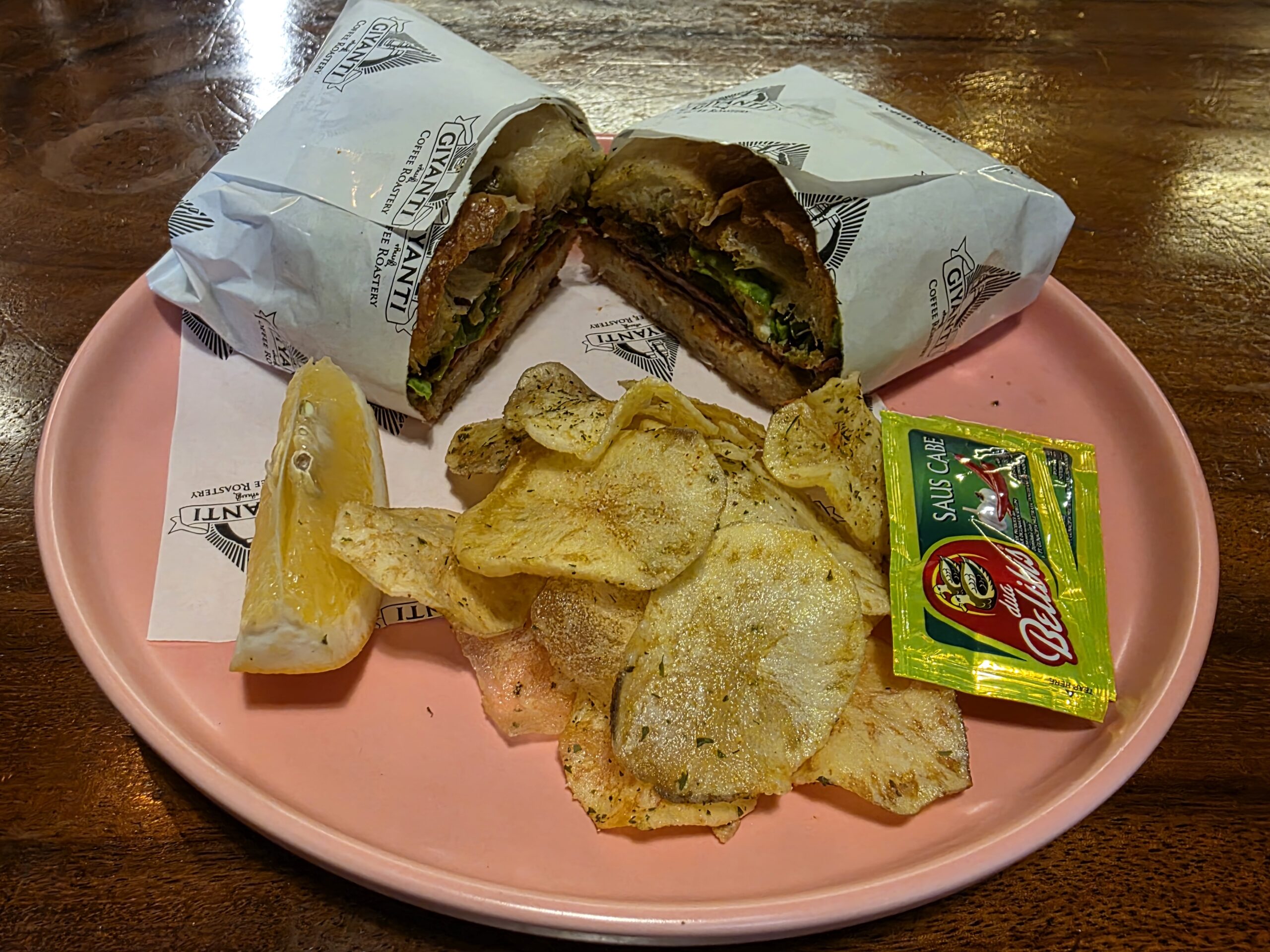パンだけでも充分美味しいFocaccia Beef Sandwich!