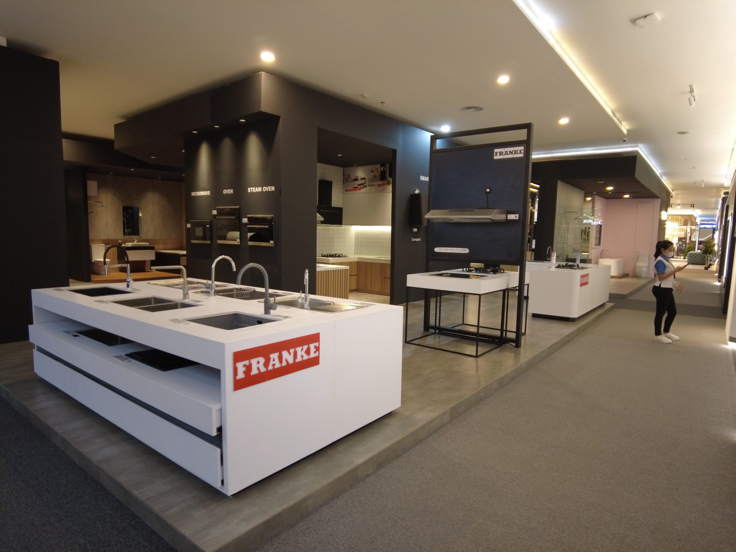 FRANKE社のブースに置いてあったシンク。