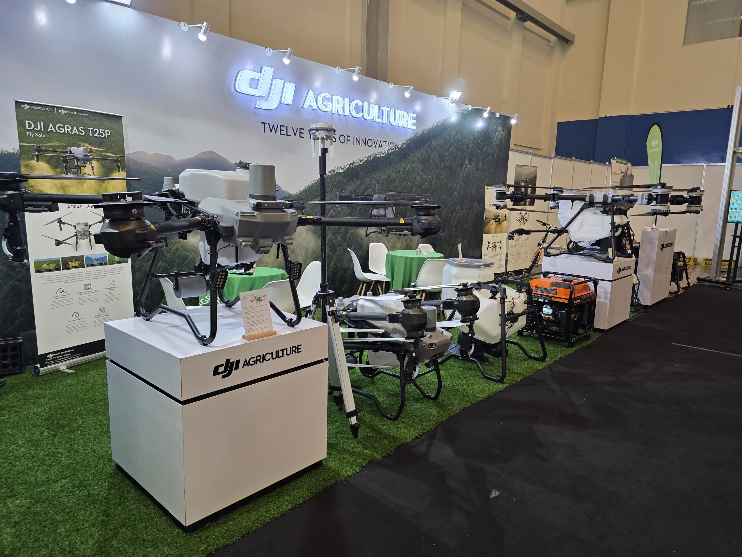 DJIが展示している農業用の大きめのドローン