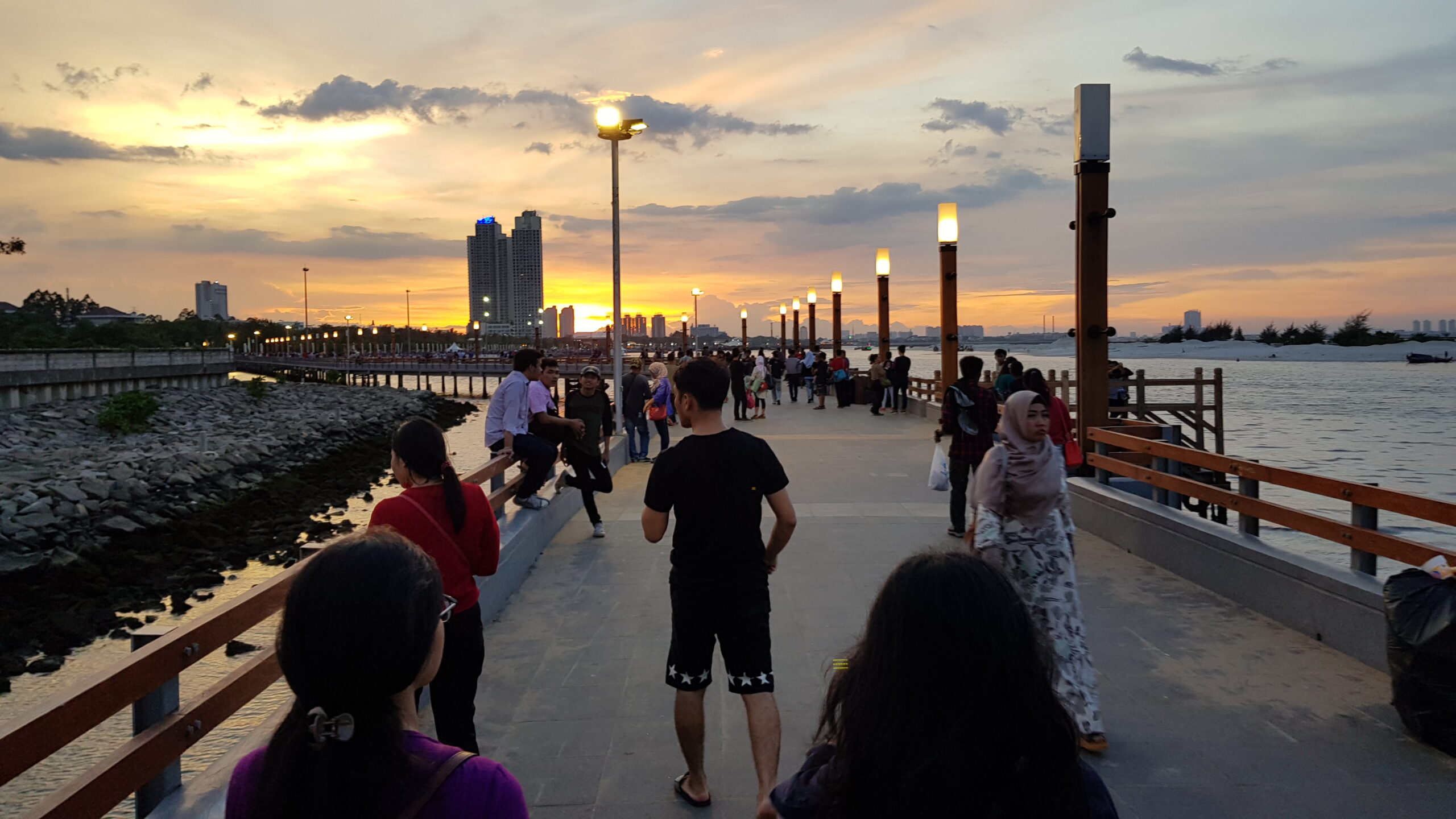 アンチョールで過ごしたいつかのTahun Baru。帰りは激込みで疲れました…